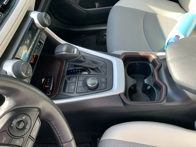 2019 Toyota RAV4 Limited AWD - 22949915 - 20