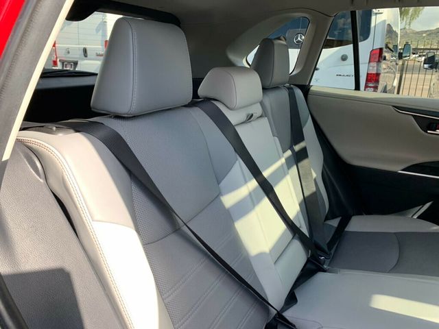 2019 Toyota RAV4 Limited AWD - 22949915 - 34