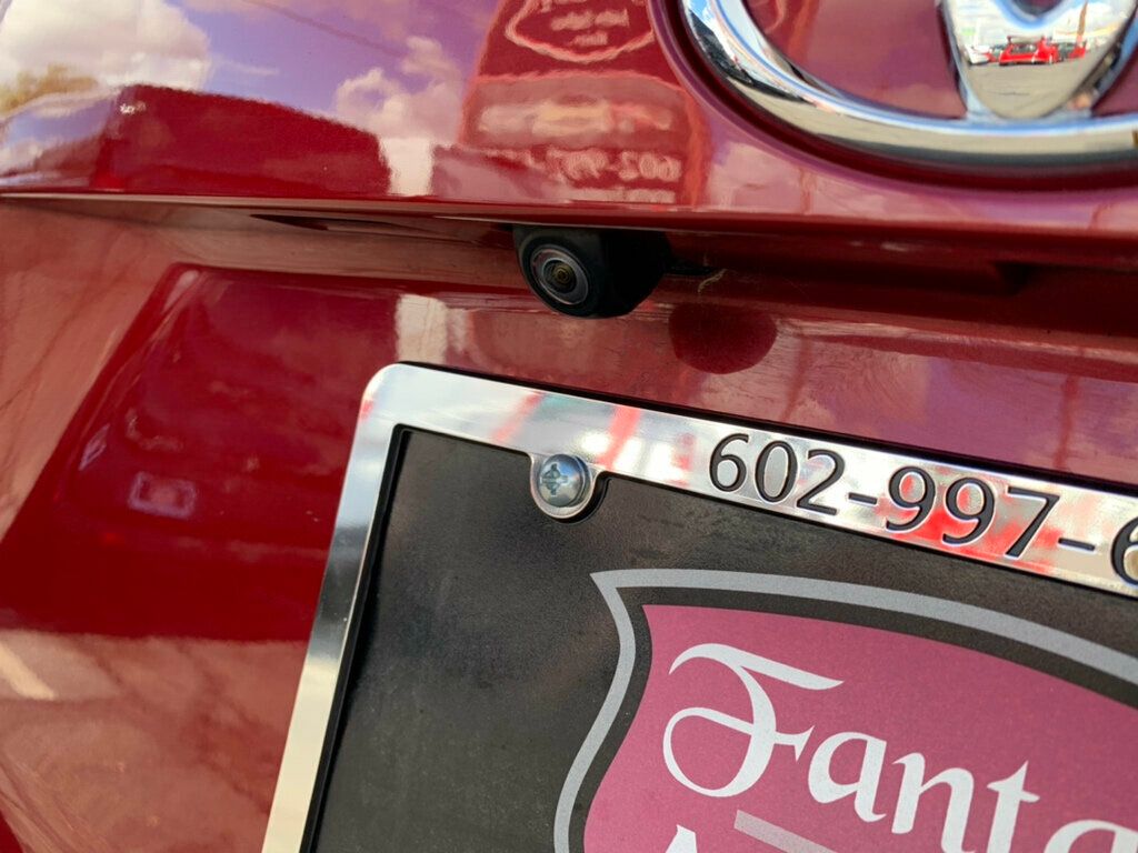 2019 Toyota RAV4 Limited AWD - 22949915 - 38