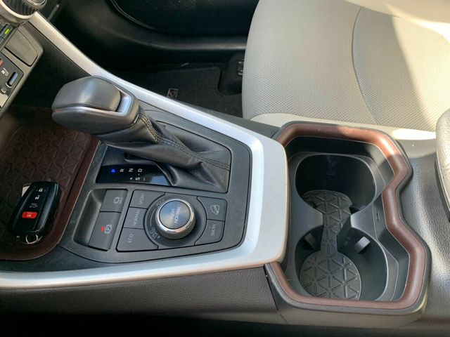 2019 Toyota RAV4 Limited AWD - 22949915 - 42