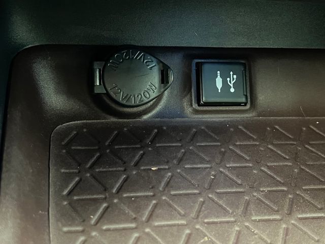 2019 Toyota RAV4 Limited AWD - 23047594 - 32