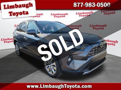 2019 Toyota RAV4 - 2T3Y1RFV7KC028319