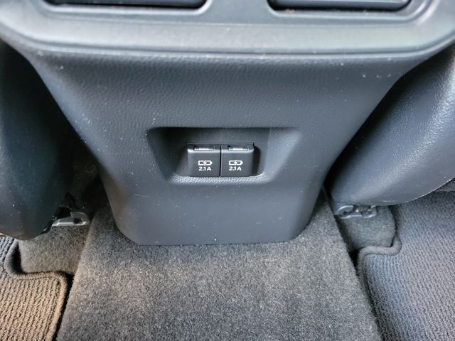 2019 Toyota RAV4 Limited FWD - 22969232 - 9