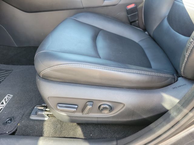 2019 Toyota RAV4 Limited FWD - 22969232 - 4