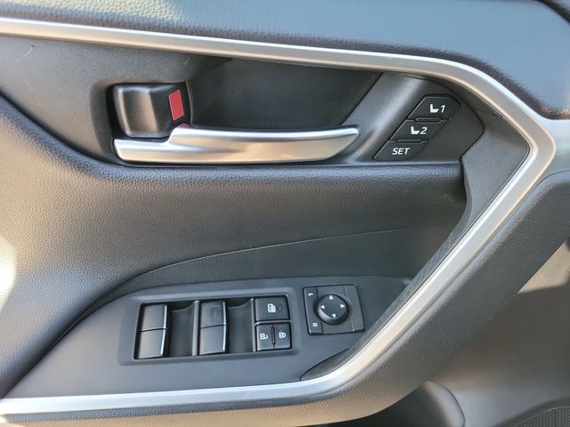 2019 Toyota RAV4 Limited FWD - 22969232 - 6