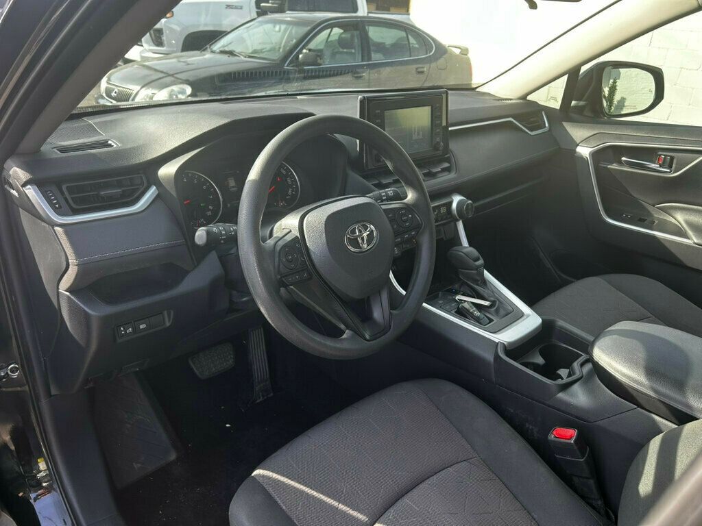 2019 Toyota RAV4 LocalTrade/XLE/AppleCarplay/PushButtonStart/BackupCamera - 22957258 - 10