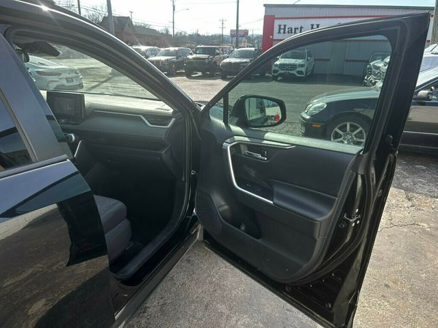 2019 Toyota RAV4 LocalTrade/XLE/AppleCarplay/PushButtonStart/BackupCamera - 22957258 - 19