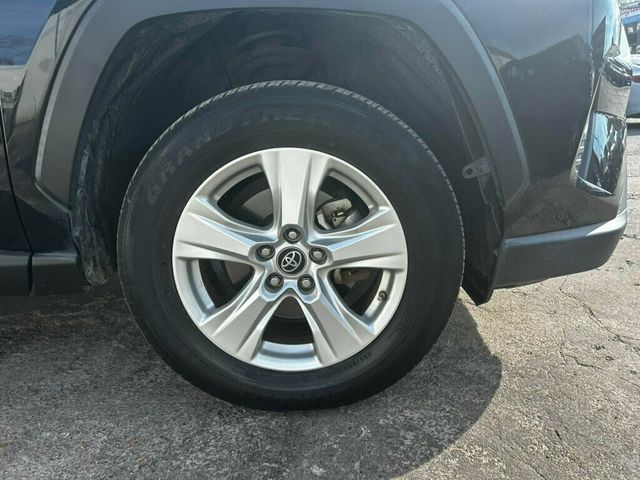 2019 Toyota RAV4 LocalTrade/XLE/AppleCarplay/PushButtonStart/BackupCamera - 22957258 - 28