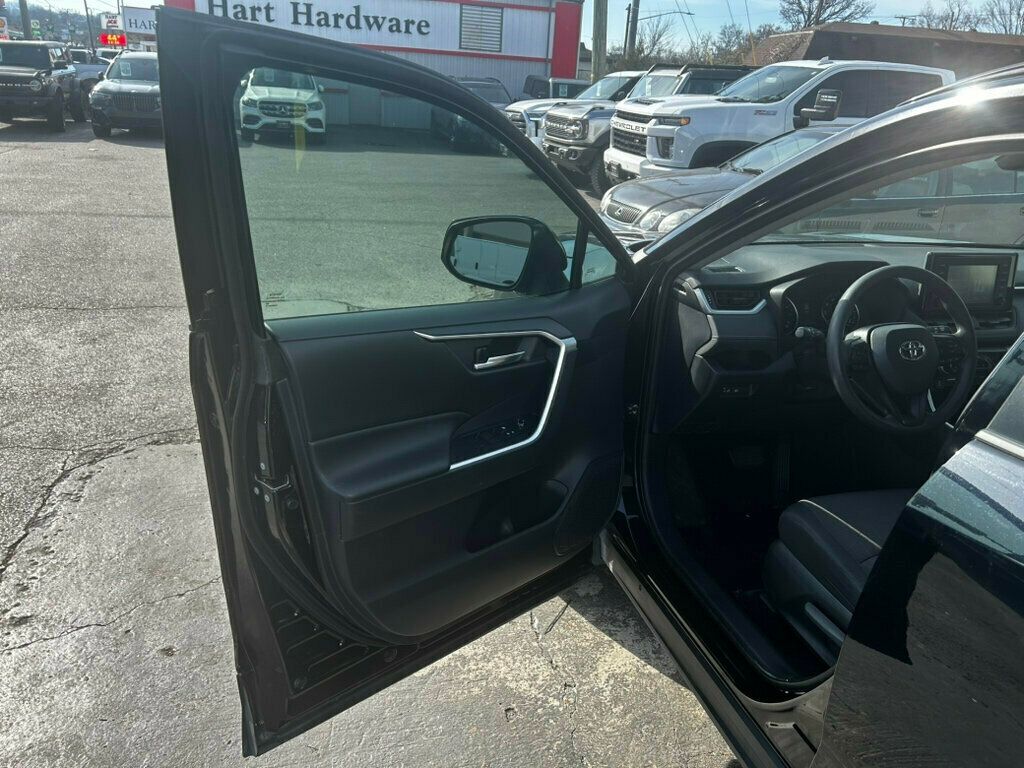 2019 Toyota RAV4 LocalTrade/XLE/AppleCarplay/PushButtonStart/BackupCamera - 22957258 - 8