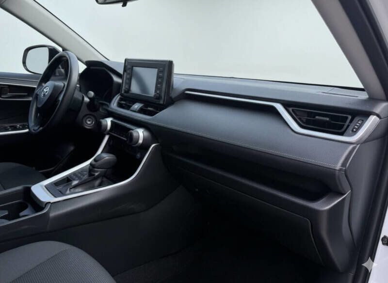 2019 Toyota RAV4 Low-Mile SUV - Clean Inside & Out - Smooth Driving - 22889943 - 15