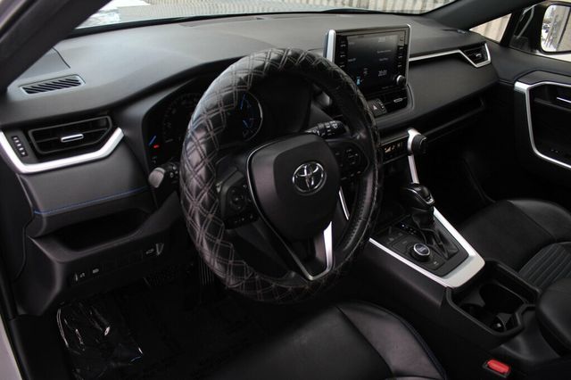 2019 Toyota RAV4 ONE OWNER AWD XSE HYBRID - 22951477 - 23