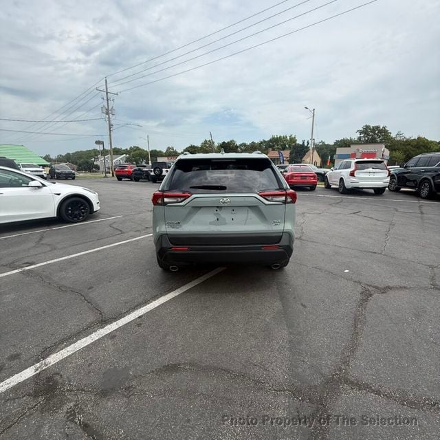 2019 Toyota RAV4 RAV4 XLE PREMIUM AWD W/COLD WEATHER PACKAGE - 23058671 - 11