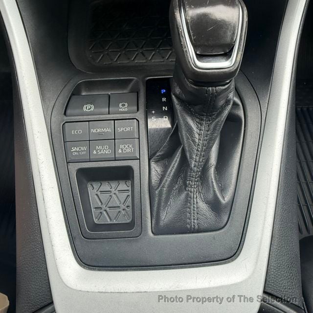 2019 Toyota RAV4 RAV4 XLE PREMIUM AWD W/COLD WEATHER PACKAGE - 23058671 - 33