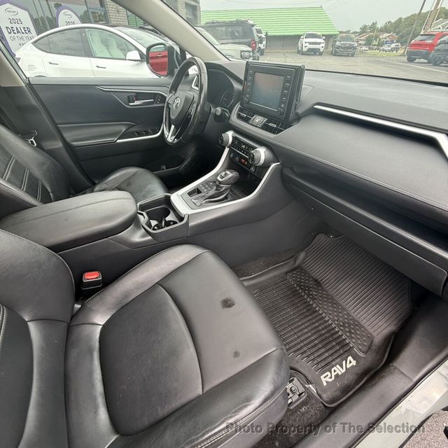 2019 Toyota RAV4 RAV4 XLE PREMIUM AWD W/COLD WEATHER PACKAGE - 23058671 - 40