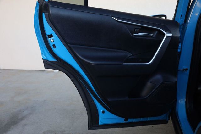 2019 Toyota RAV4 XLE - 23096812 - 18