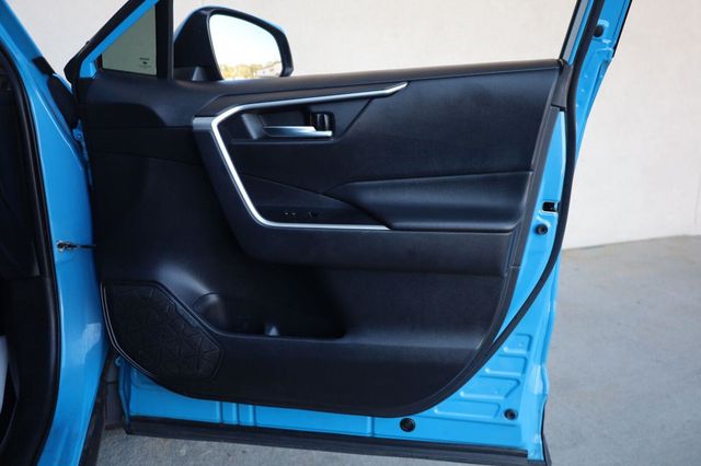 2019 Toyota RAV4 XLE - 23096812 - 24