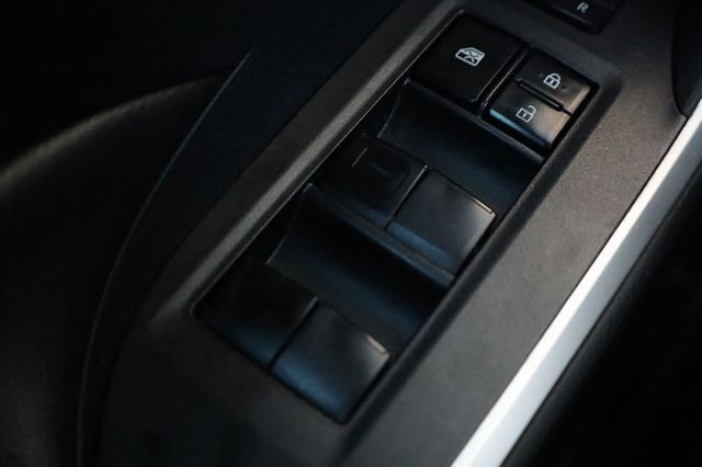 2019 Toyota RAV4 XLE - 23096812 - 34