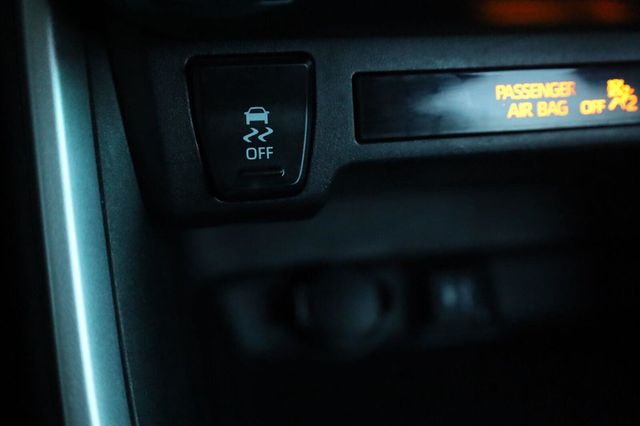 2019 Toyota RAV4 XLE - 23096812 - 43