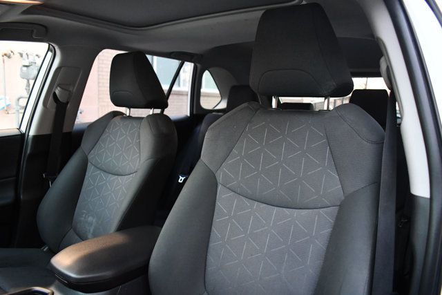 2019 Toyota RAV4 XLE AWD - 22968148 - 18