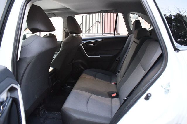 2019 Toyota RAV4 XLE AWD - 22968148 - 30