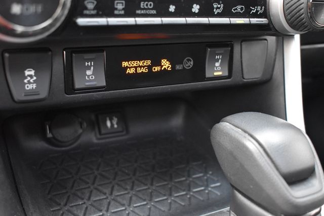 2019 Toyota RAV4 XLE AWD - 23002167 - 16