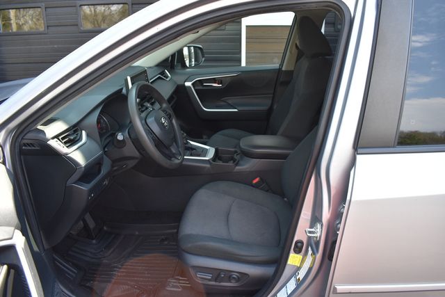 2019 Toyota RAV4 XLE AWD - 23002167 - 32