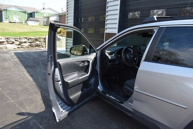 2019 Toyota RAV4 XLE AWD - 23002167 - 39