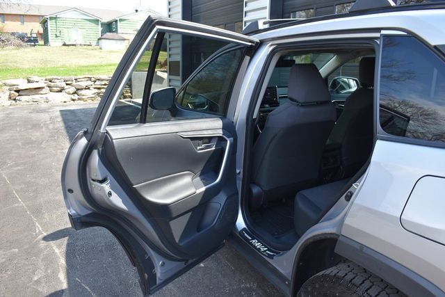 2019 Toyota RAV4 XLE AWD - 23002167 - 41