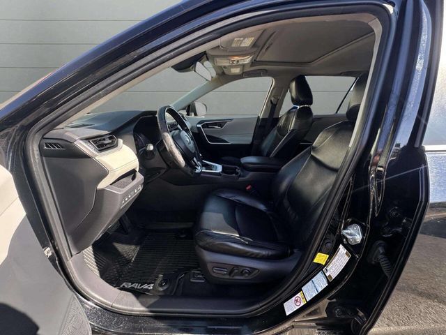 2019 Toyota RAV4 XLE AWD - 22937444 - 10