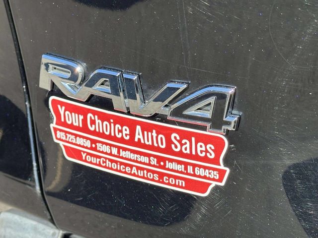 2019 Toyota RAV4 XLE AWD - 22937444 - 19