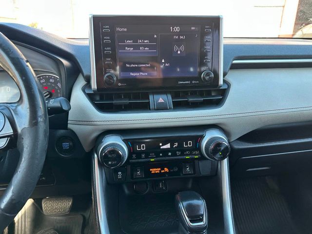 2019 Toyota RAV4 XLE AWD - 22937444 - 40