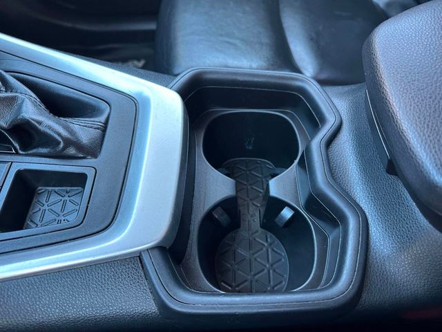 2019 Toyota RAV4 XLE AWD - 22937444 - 49