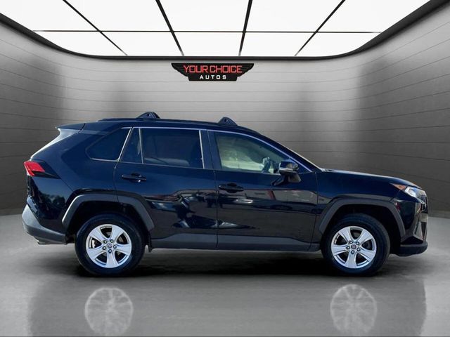 2019 Toyota RAV4 XLE AWD - 22937444 - 5