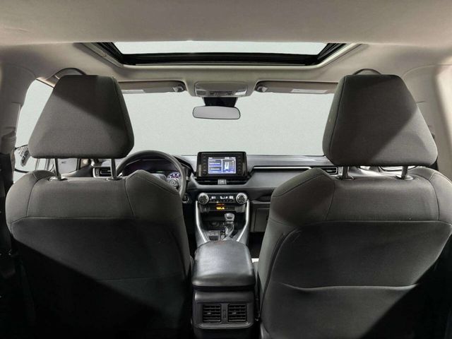 2019 Toyota RAV4 XLE AWD - 22967410 - 16