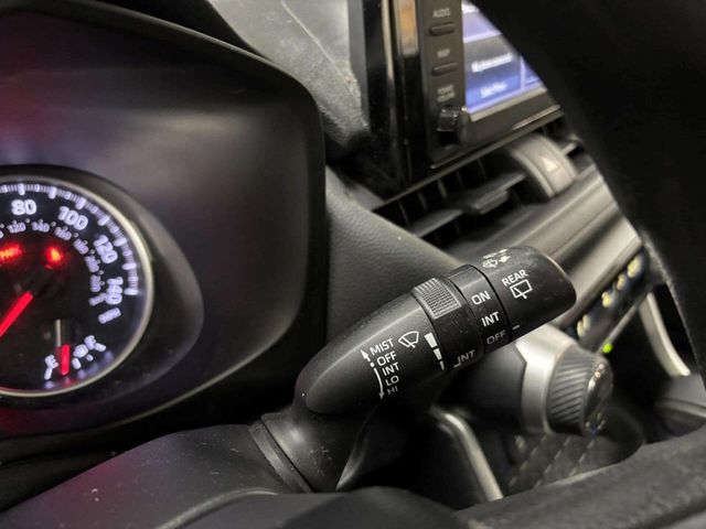 2019 Toyota RAV4 XLE AWD - 22967410 - 35