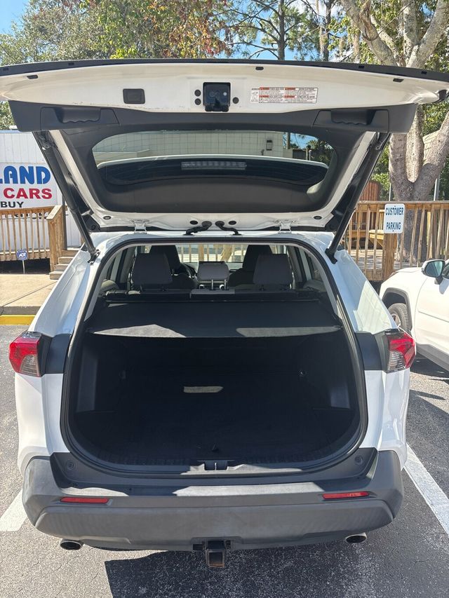 2019 Toyota RAV4 XLE AWD - 22903368 - 15