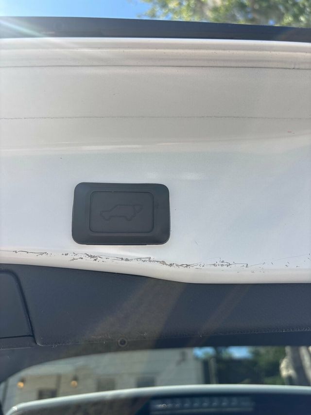 2019 Toyota RAV4 XLE AWD - 22903368 - 16