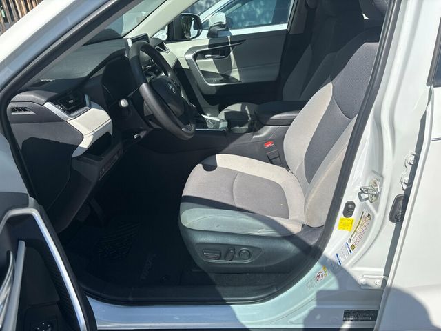 2019 Toyota RAV4 XLE AWD - 22903368 - 4