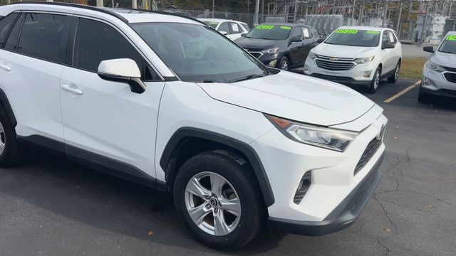 2019 Toyota RAV4 XLE FWD - 22946225 - 1
