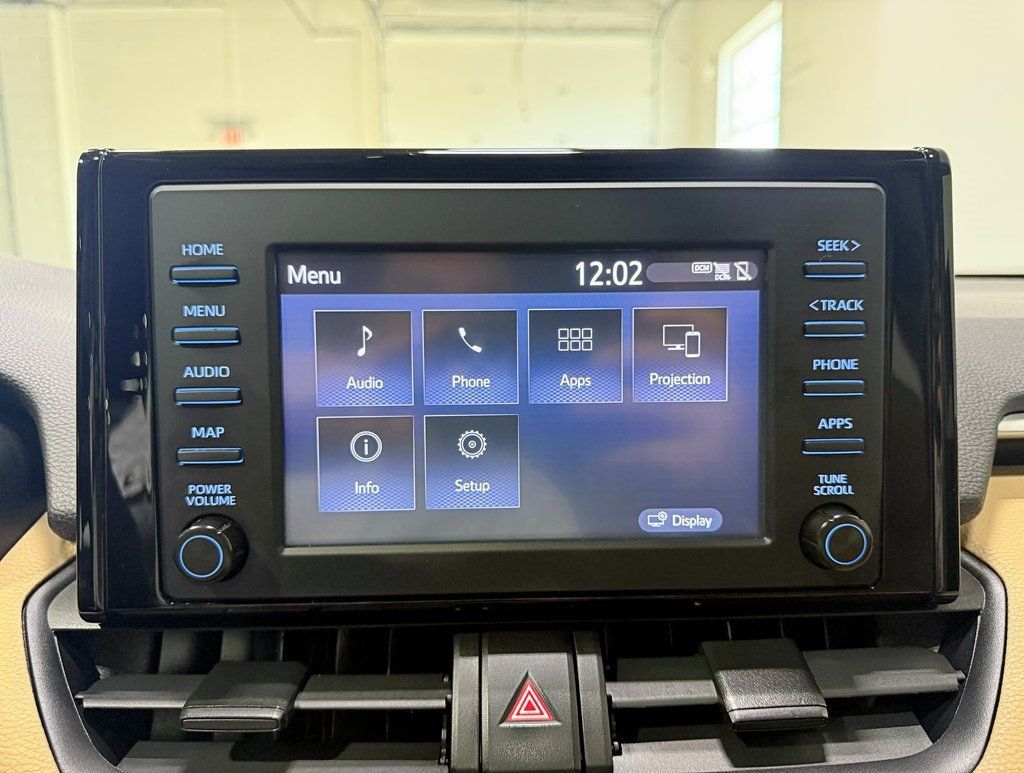 2019 Toyota RAV4 XLE FWD - 22942422 - 18