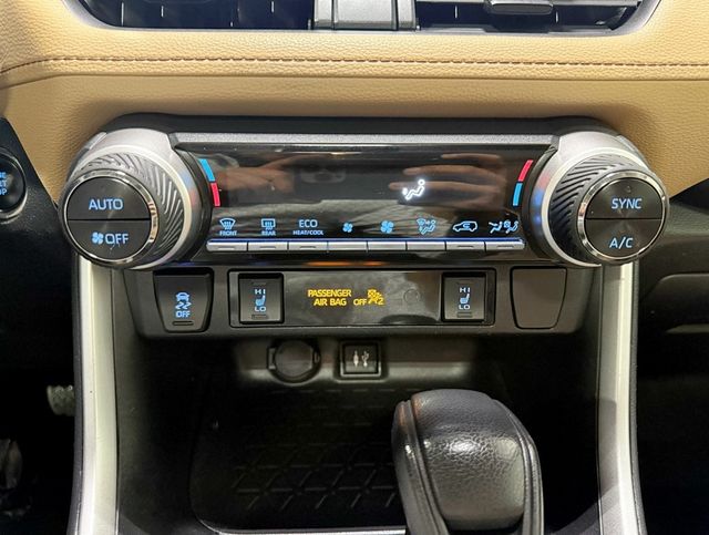 2019 Toyota RAV4 XLE FWD - 22942422 - 20