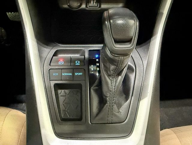 2019 Toyota RAV4 XLE FWD - 22942422 - 22