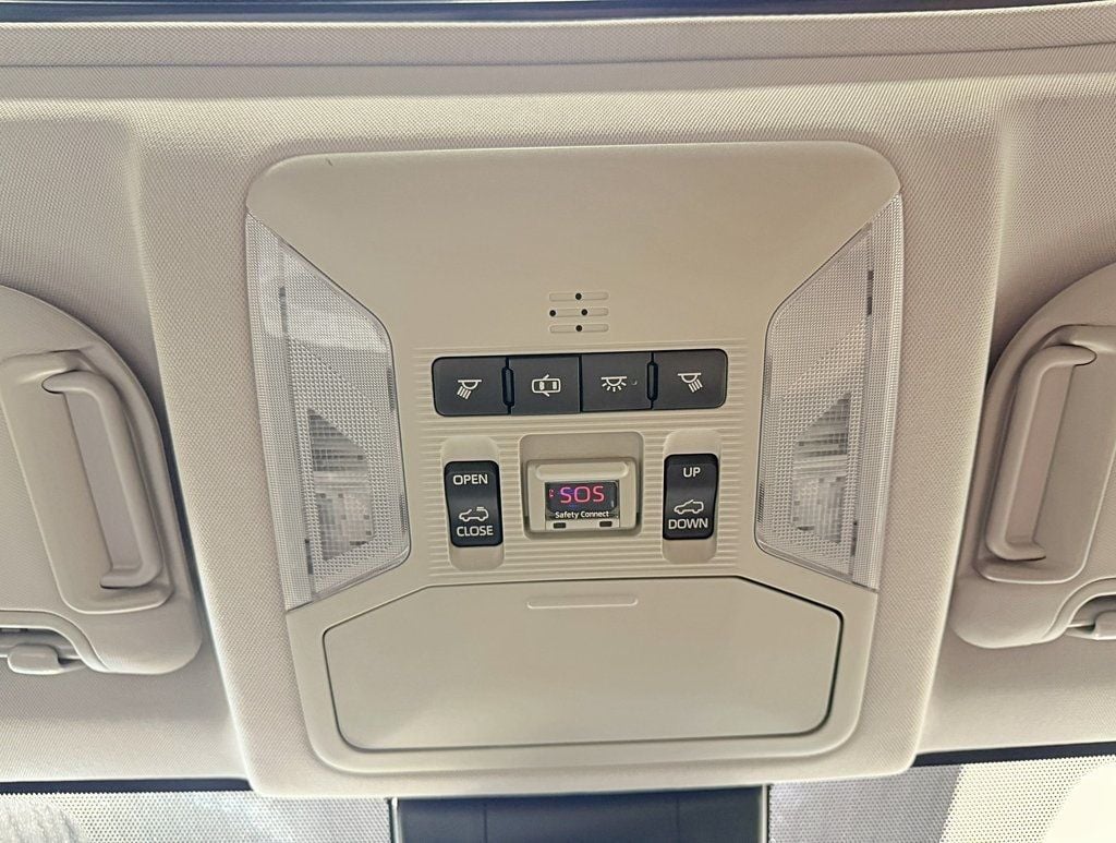 2019 Toyota RAV4 XLE FWD - 22942422 - 24