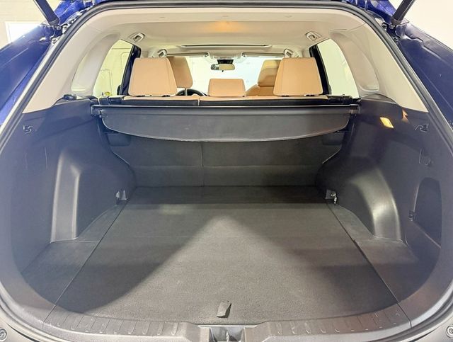 2019 Toyota RAV4 XLE FWD - 22942422 - 35