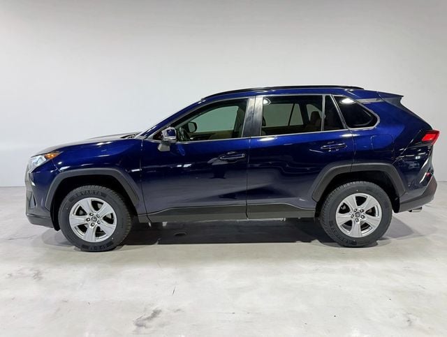 2019 Toyota RAV4 XLE FWD - 22942422 - 3