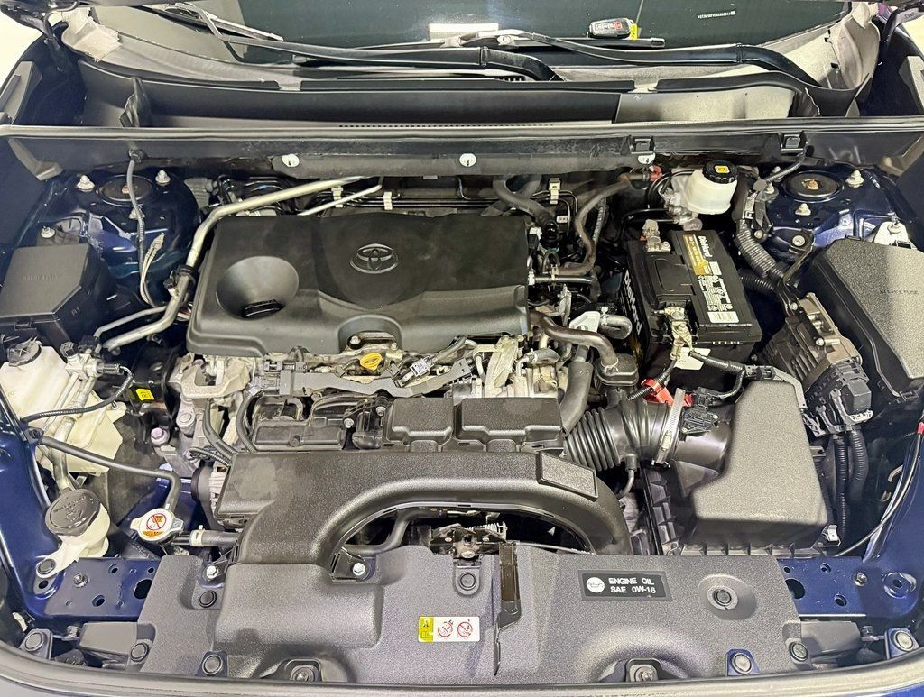 2019 Toyota RAV4 XLE FWD - 22942422 - 42