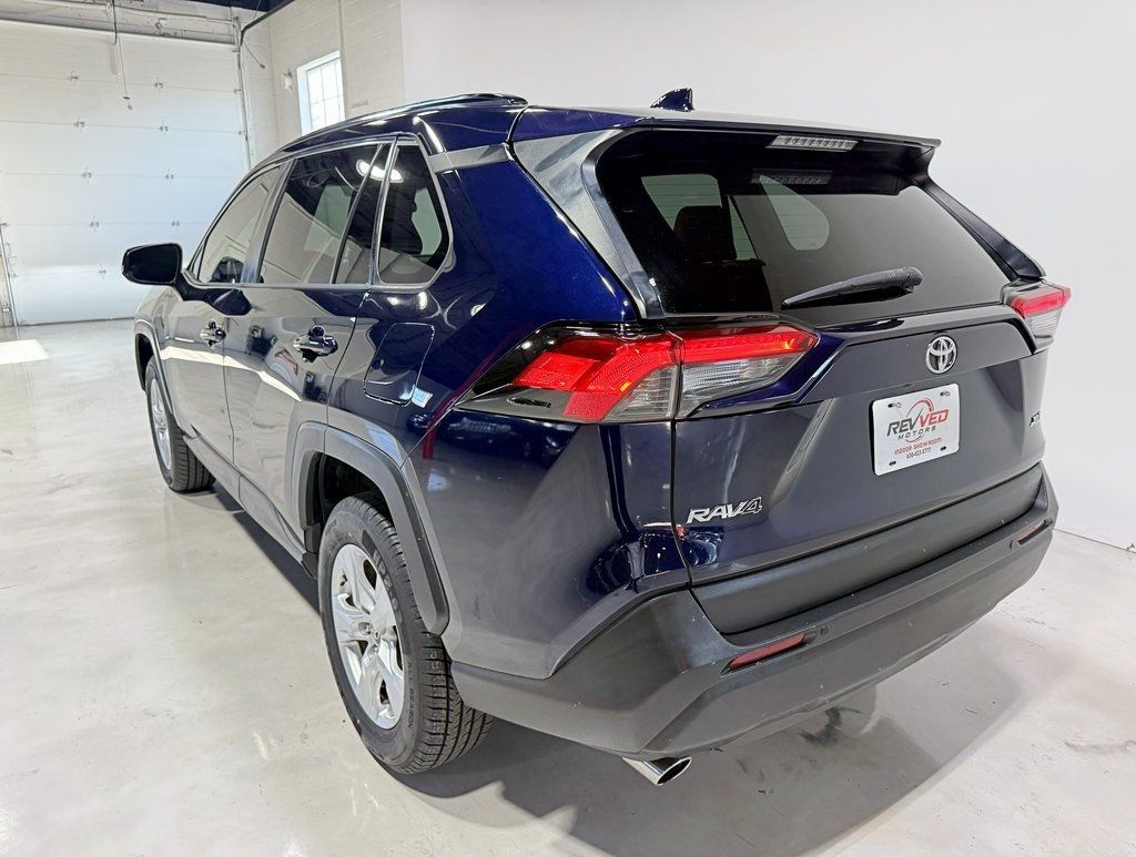 2019 Toyota RAV4 XLE FWD - 22942422 - 4