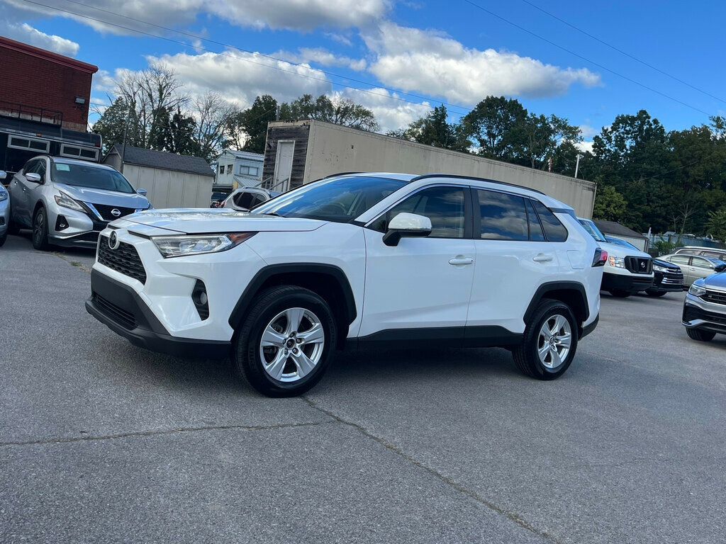 2019 Toyota RAV4 XLE FWD - 22924536 - 2