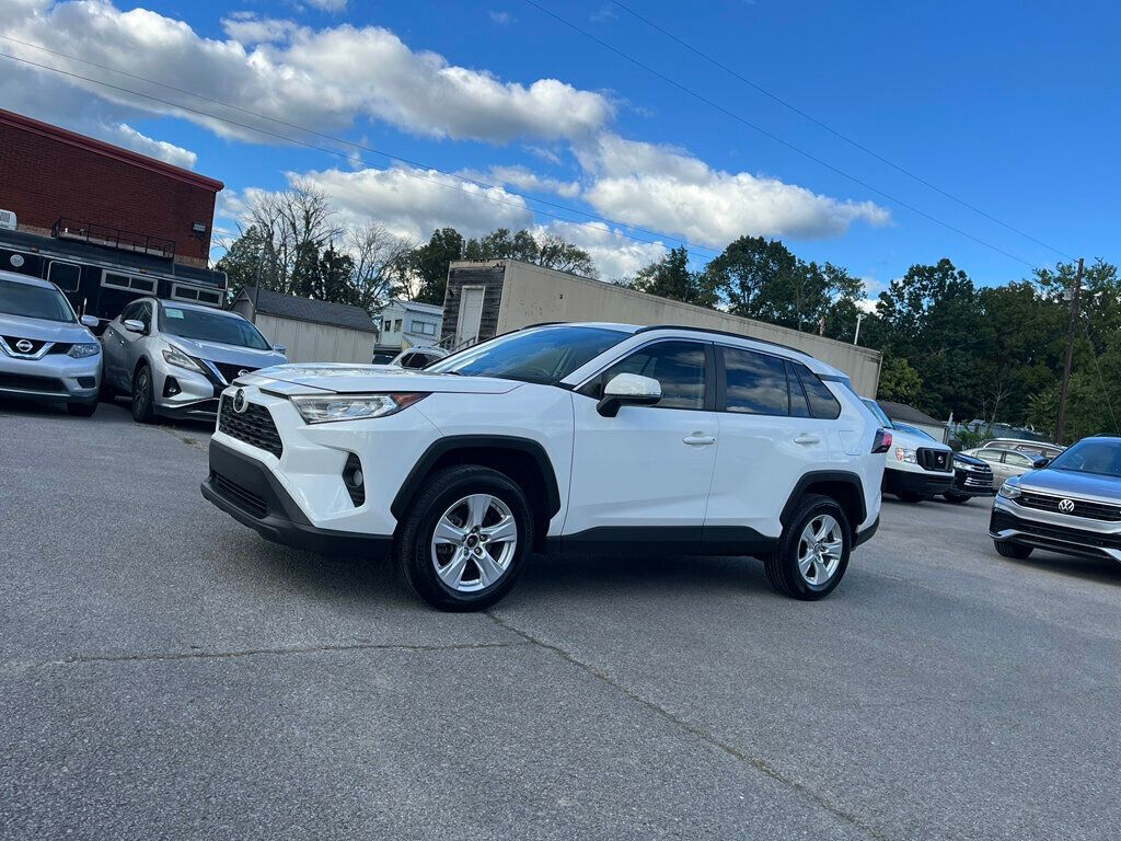 2019 Toyota RAV4 XLE FWD - 22924536 - 3