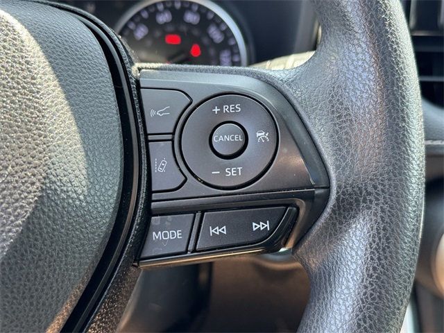 2019 Toyota RAV4 XLE FWD - 22431018 - 43